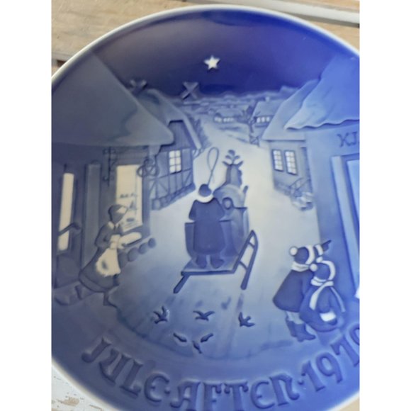 B&g White Christmas 9079‎ 1979 sleigh blue plate De - Picture 2 of 4